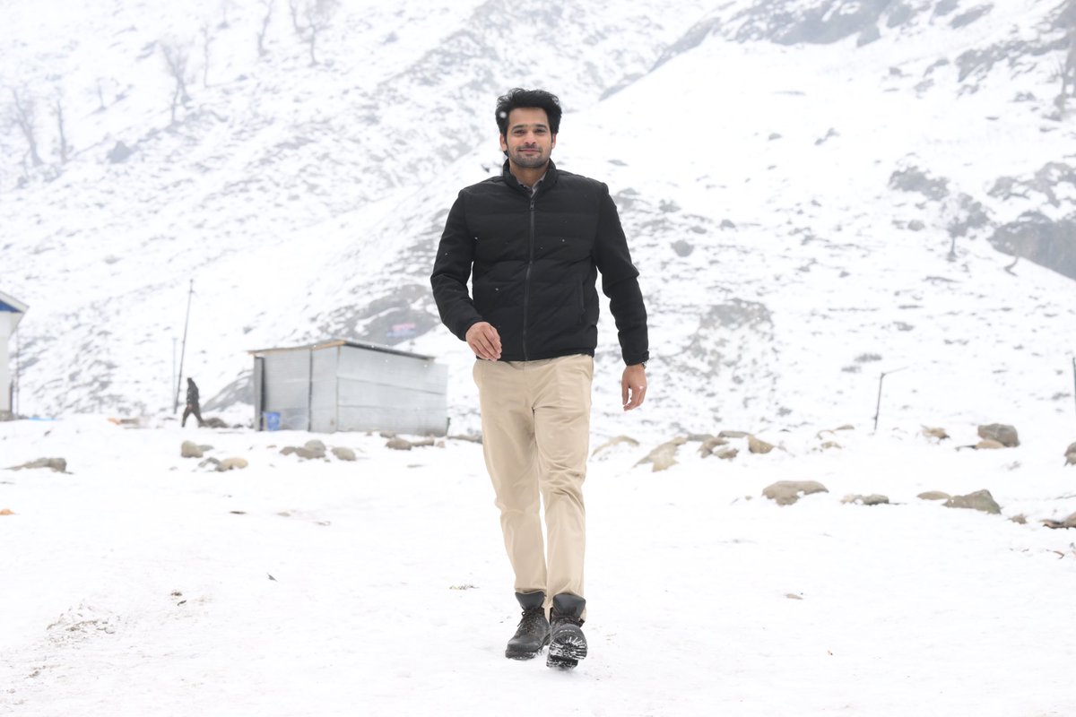 Surya Srinivas (@isuryasrinivas) on Twitter photo Overwhelmed by all the love for HIT 3!
Cherishing every moment as #Ravi with #ArjunSarkar.
Big thanks to <a href="/KolanuSailesh/">Sailesh Kolanu</a> garu, <a href="/NameisNani/">Nani</a> garu, <a href="/tprashantii/">Prashanti Tipirneni</a> garu, #deepthiiiganta garu & team for making me part of the #HITverse.
#HIT3 #RaviInHIT3 #TeluguCinema Overwhelmed by all the love for HIT 3!
Cherishing every moment as #Ravi with #ArjunSarkar.
Big thanks to <a href="/KolanuSailesh/">Sailesh Kolanu</a> garu, <a href="/NameisNani/">Nani</a> garu, <a href="/tprashantii/">Prashanti Tipirneni</a> garu, #deepthiiiganta garu & team for making me part of the #HITverse.
#HIT3 #RaviInHIT3 #TeluguCinema