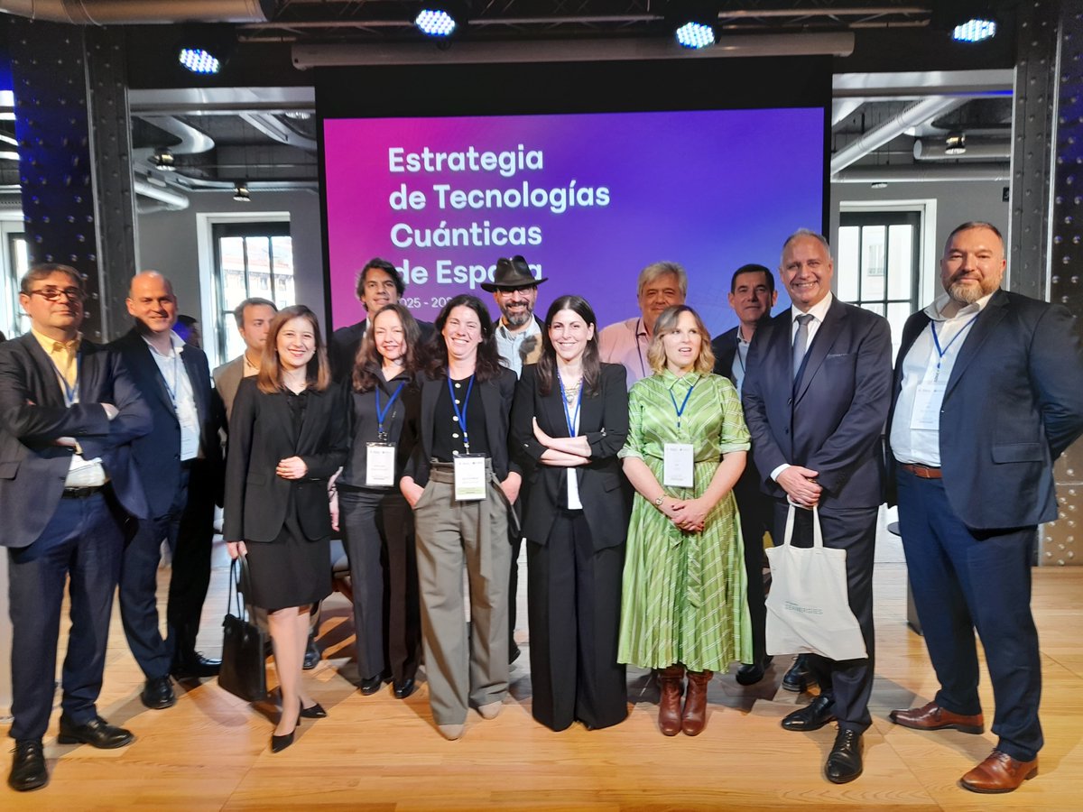 AMETIC (@ametic_es) on Twitter photo 🌐 En representación de AMETIC, <a href="/isabelcordova_s/">Isabel Córdova Samaniego</a>, Senior Policy Manager, junto con los miembros activos del grupo de trabajo de Tecnologías Cuánticas:
🔹 Carlos Kuchkovsky (<a href="/QCentroidLab/">QCentroid</a>)
🔹 Víctor Gaspar y Román Orús (<a href="/MultiverseQC/">Multiverse Computing</a>)
🔹 Esther Villar y Guillermo Gil (<a href="/tecnalia/">TECNALIA</a>) 🌐 En representación de AMETIC, <a href="/isabelcordova_s/">Isabel Córdova Samaniego</a>, Senior Policy Manager, junto con los miembros activos del grupo de trabajo de Tecnologías Cuánticas:
🔹 Carlos Kuchkovsky (<a href="/QCentroidLab/">QCentroid</a>)
🔹 Víctor Gaspar y Román Orús (<a href="/MultiverseQC/">Multiverse Computing</a>)
🔹 Esther Villar y Guillermo Gil (<a href="/tecnalia/">TECNALIA</a>)