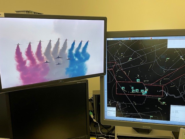 78SqnSwanwick's tweet image. On Monday you saw the VE Day flypast from either the ground or TV.
How about what it looks like on our radar screens!
Thank you @NATS for supporting  us with the flypast.

(pinned comment includes additional information about the flypast)
#VEDay80  #WeEnable