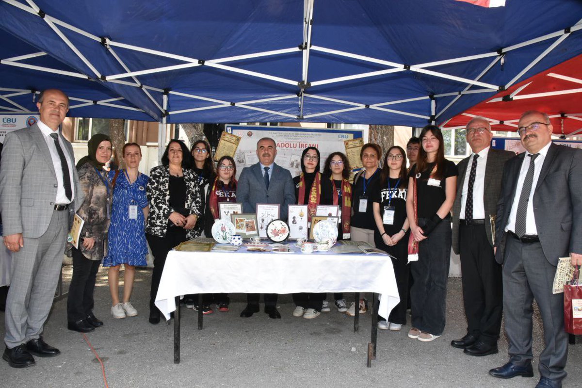 Genç Beyinler Sahnedeydi: “Liselerde Bilim Uygulamaları Programı” Kapsamında İl Programı Balıkesir Lisesi’nde Gerçekleştirildi

Balıkesir İl Millî Eğitim Müdürlüğü tarafından, Türkiye Yüzyılı Maarif Modeli doğrultusunda öğrencilerin bilimsel ve akademik becerilerini desteklemek