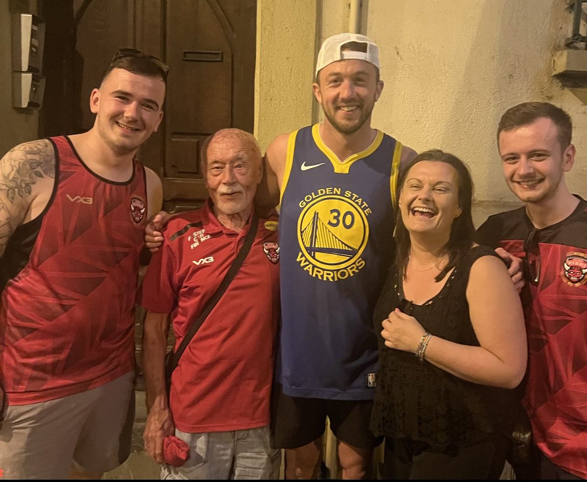 Max21thompson's tweet photo. #DontTakeMySalfordAway https://t.co/I0erUAeVBA