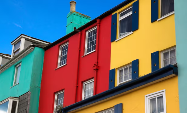 UK house prices fall but market ‘likely to pick up’ during summer! 🌞

Average property value drops to £270,752 in April because of stamp duty changes, Nationwide says &gt; ow.ly/TUiJ50VNrr6

#Property #HousePrices #Northants