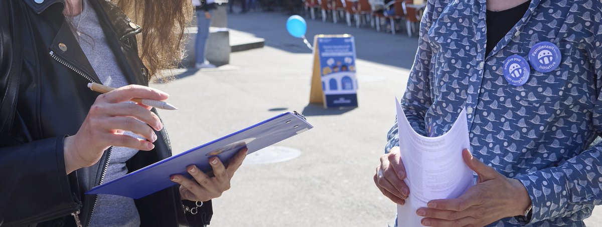 Das beste Geschenk für alle (künftigen) Mütter? Mehr Elternzeit! 💐
Am Samstag 10.05. finden in der ganzen Schweiz Sammelaktionen für die #FamilienzeitInitiative statt. Schliess dich an oder melde eine eigene Aktion an: familien-zeit.ch/sammeln/ Vielen Dank! #Muttertag