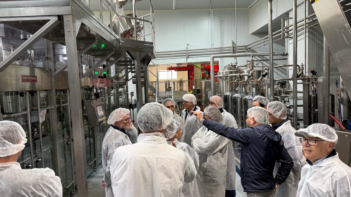 La semana pasada los participantes en el curso de Líderes Cooperativos 2024 (edición Directivos) de <a href="/CEGEA_UPV/">CEGEA</a>  realizaron la visita que tenían pendiente a <a href="/ventadelpuerto/">Vinos de la Viña</a>  con recorrido a las instalaciones y cata dirigida por su director técnico, <a href="/CausJorge/">Jorge Caus</a>
Como siempre, todo 🔝