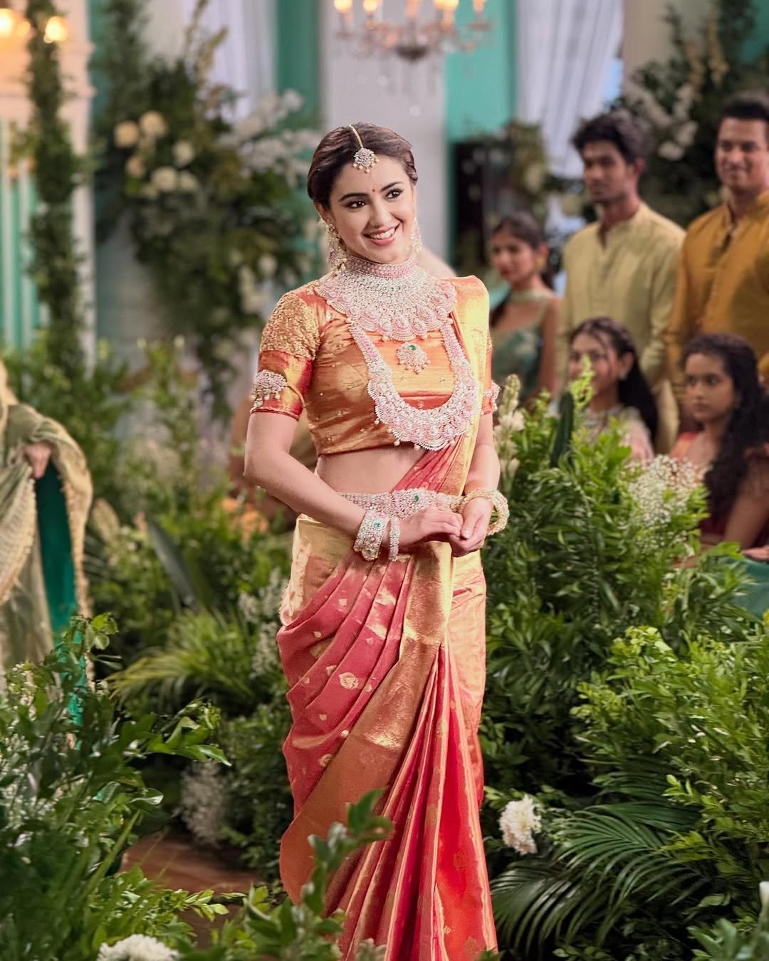 GqbIAtFW0AAk9cf?format=jpg&name=large