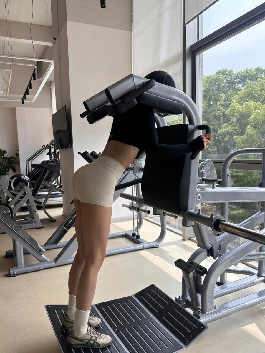 SultanAngger's tweet image. When I finished play gym, I like to drink coffee first. It's relieves fatigue. Cause I'm coffee lover😊. Ha""