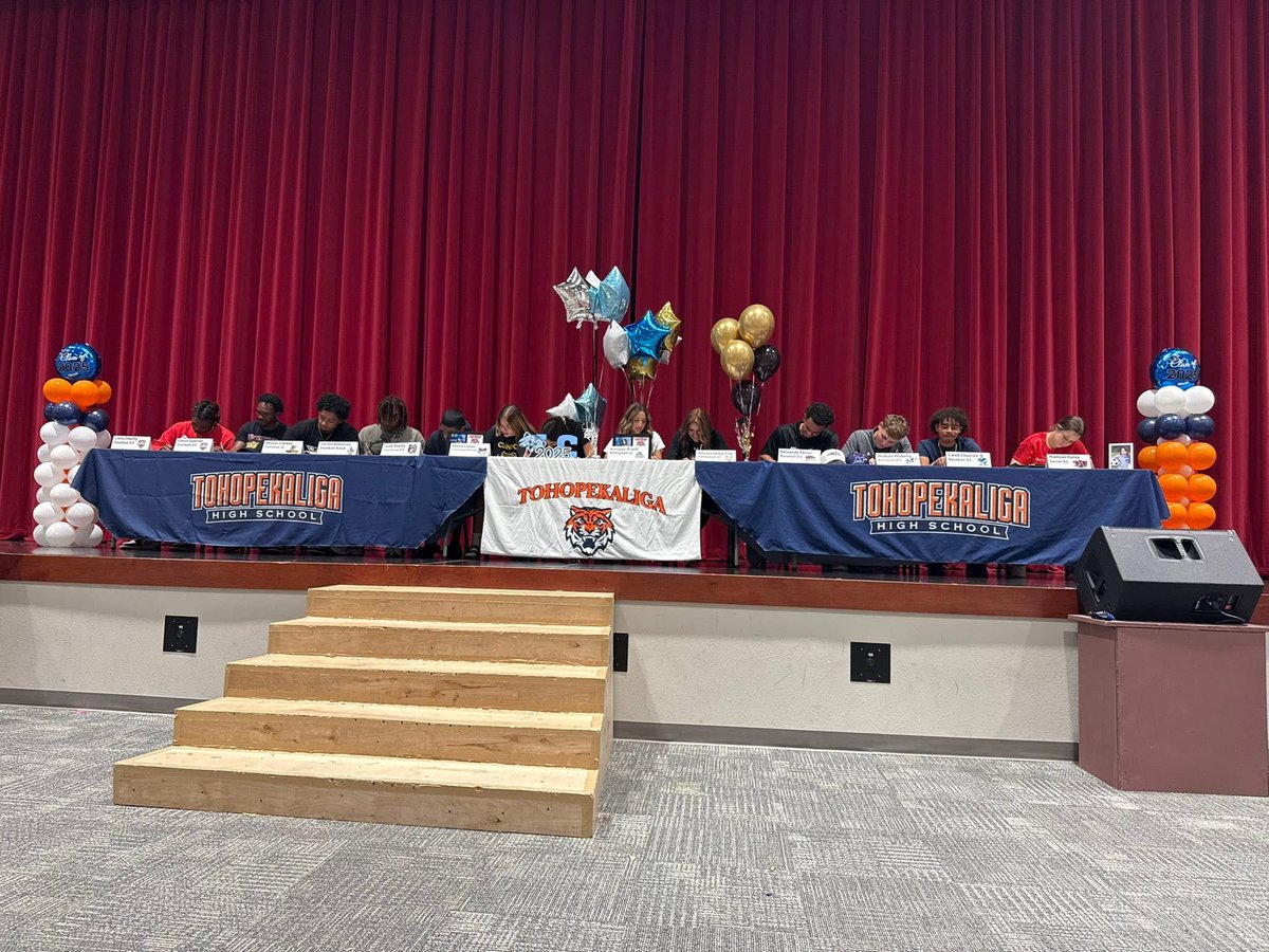 UnityFCsoccer's tweet image. Congrats to Madison Haney signing with Delaware State. She will be the last of our #UnityFamily to play collegiate soccer. 30 of our players have played collegiate and professional.Thank you to #UnityArmy @Sqwincher @UWSSoccer @UWSLeague2 @UPSLsoccer we will forever be grateful!