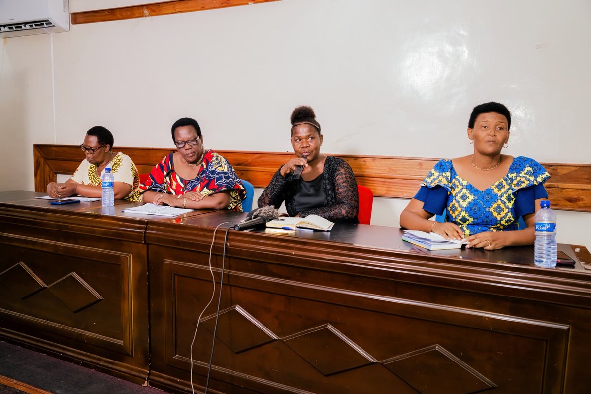 La Directrice au sein du <a href="/MininterInfosBi/">MininterInfosBi</a> a ajouté que les Ministères seront représentés dans les 11 départements, une volonté claire de rapprocher l'administration