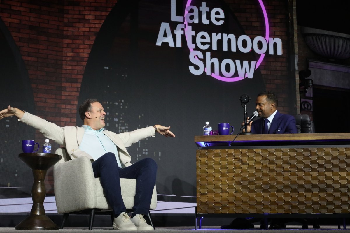 SASsoftware's tweet image. Day 2 of #SASInnovate was electric.⚡From epic announcements to the latest insights to a powerful vision for the future of data. 

We&apos;re looking at you Day 3, and you can experience it too, with a free #SASInnovate digital pass. 2.sas.com/6012NHCB2