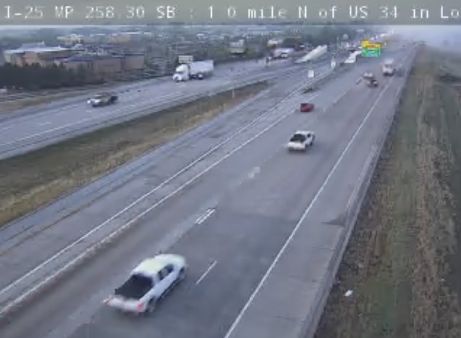 ⚠️I-25 and US 34 Travelers Loveland - Greeley area⚠️

Rapidly changing visibility/traffic speeds possible due to fog. CDOT camera is catching a dense fog bank sneaking onto I-25 just north of US34 and I-25 interchange. 

Slow down BEFORE entering fog banks. #COwx