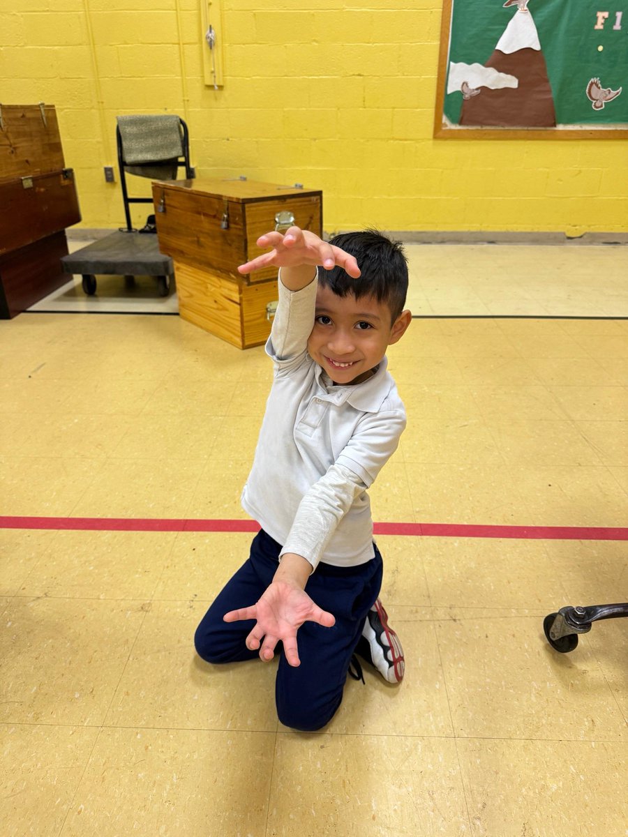 Hillcrest_H_ES's tweet photo. #ThrowbackTweet to our wildly fun and
Assembly with Mr. Michael from Reptile World! 🐍🦎 Our students were all eyes as they learned about some amazing reptiles up close. Thanks for bringing the wild to our school! 🌍👏 https://t.co/uwMkI1X0Id