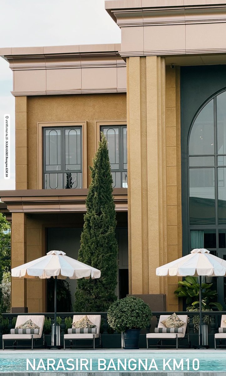 งานสถาปัตยกรรมของบ้าน Narasiri กม.10 
ไม่ได้แค่สวย — แต่งดงามเกินบรรยาย

The architecture at Baan Narasiri KM.10 isn’t just beautiful — it’s beyond.

 ✨🤎 #NarasiriBangna #Narasiri #Sansiri #architecture  #บ้านสวย #บางนา