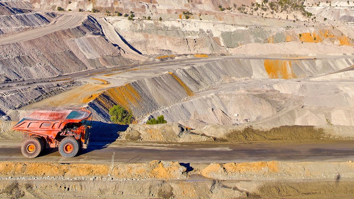 International Mining (@im_mining) on Twitter photo Ahead of #TheElectricMine 2025 being held next week May 13-15 in Santiago, Chile IM caught up with Platinum Sponsor <a href="/ABB_Mining/">ABB in Mining</a>'s Max Luedtke, Global BLM for Mining at ABB Process Industries & Fabiana Cavalcante, Global Head of Mobile e-Power, ABB Traction tinyurl.com/3nja7bnm Ahead of #TheElectricMine 2025 being held next week May 13-15 in Santiago, Chile IM caught up with Platinum Sponsor <a href="/ABB_Mining/">ABB in Mining</a>'s Max Luedtke, Global BLM for Mining at ABB Process Industries & Fabiana Cavalcante, Global Head of Mobile e-Power, ABB Traction tinyurl.com/3nja7bnm