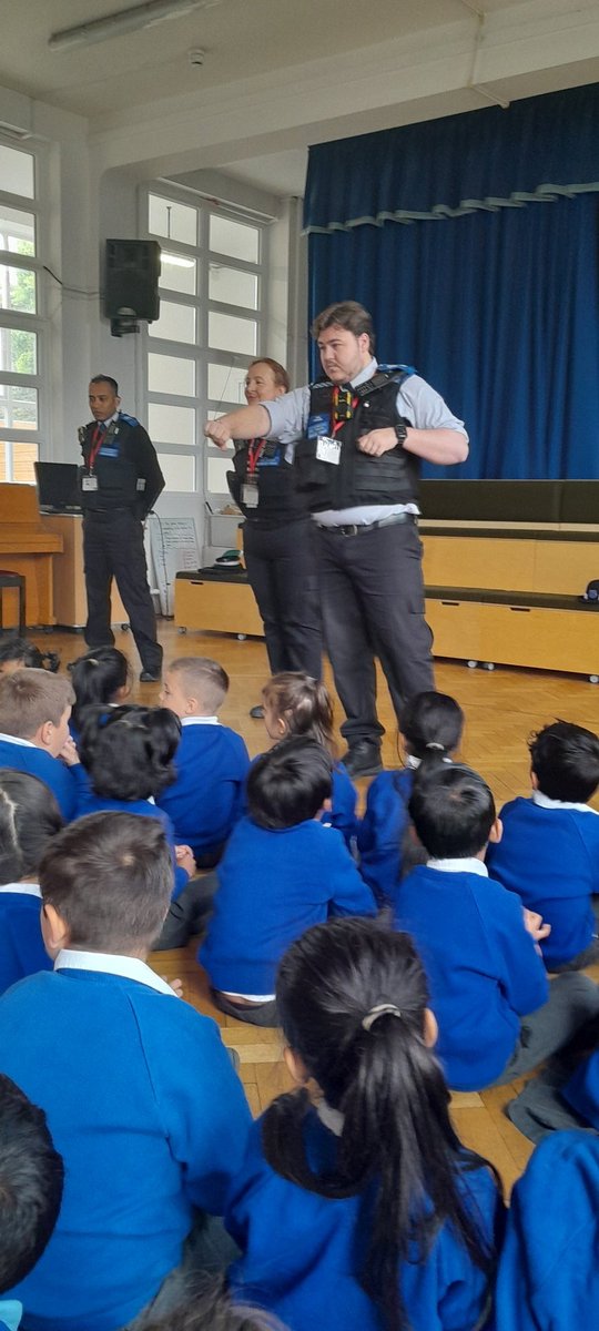 Our Reception children had a very exciting visit from the police this morning! They got to try one real police jackets and helmets while learning all about how officers help keep us safe.