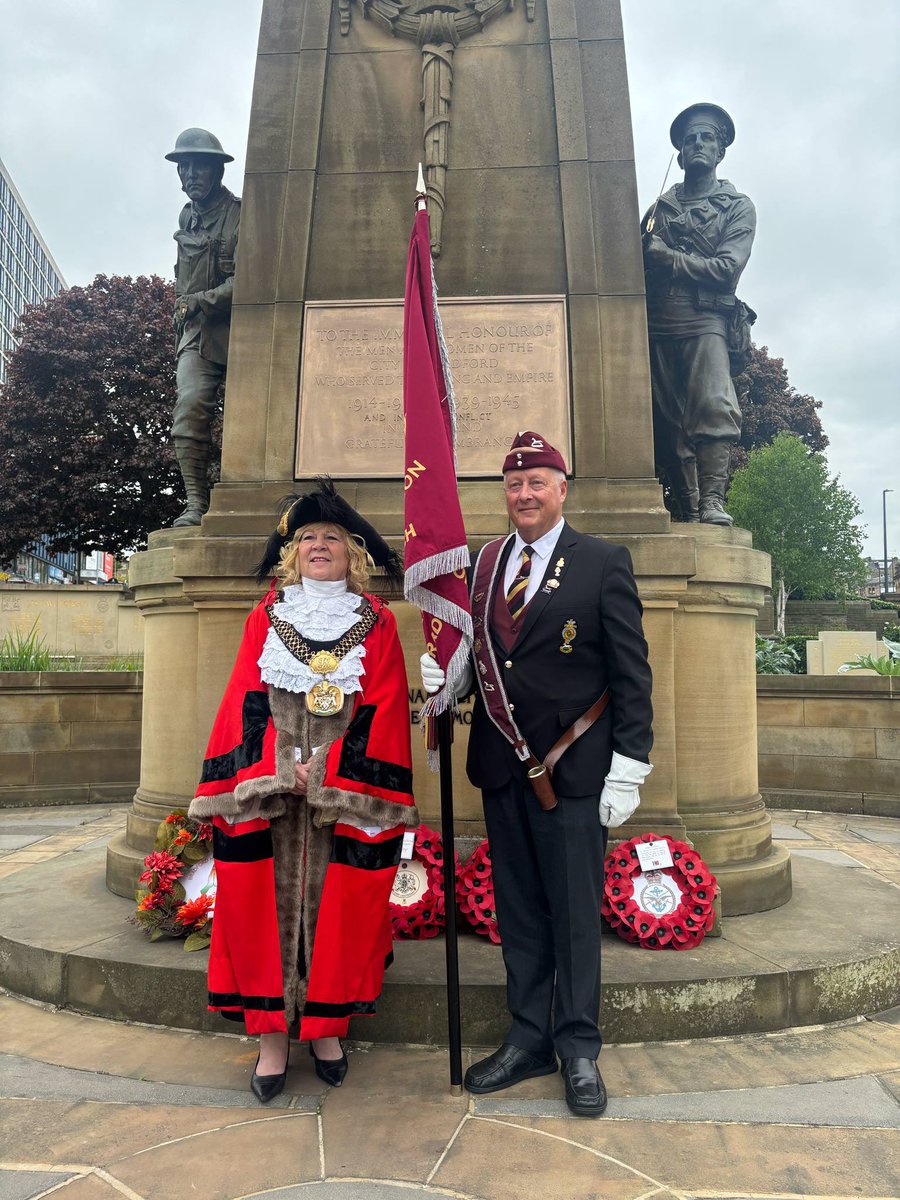 Vicky Reynolds JP DL (@vickyreynoldsdl) on Twitter photo Proud to represent <a href="/LordLtWY/">Ed Anderson, Lord Lieutenant of West Yorkshire</a> at the Bradford Cenotaph VE 80 service with <a href="/GillArnold13/">Gill Arnold</a> and Sofia Buncy <a href="/MWIPproject/">Dr Sofia Buncy MBE DL</a>. Poignant but uplifting service led by <a href="/NedLunn/">Ned Lunn</a> Proud to represent <a href="/LordLtWY/">Ed Anderson, Lord Lieutenant of West Yorkshire</a> at the Bradford Cenotaph VE 80 service with <a href="/GillArnold13/">Gill Arnold</a> and Sofia Buncy <a href="/MWIPproject/">Dr Sofia Buncy MBE DL</a>. Poignant but uplifting service led by <a href="/NedLunn/">Ned Lunn</a>