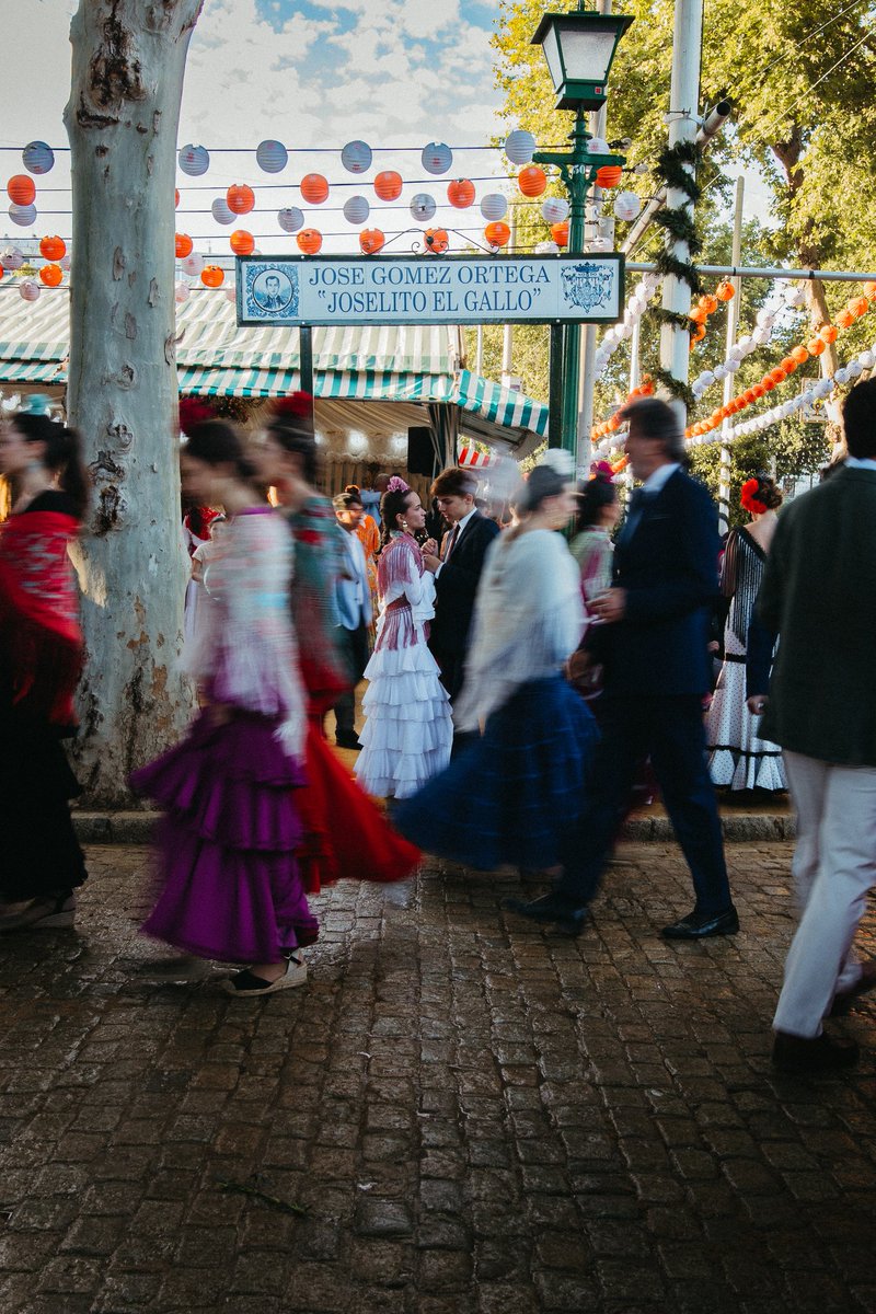 Un robado de ese momento en el que se congela el tiempo
#FeriaSevilla25 #FeriadeAbril2025