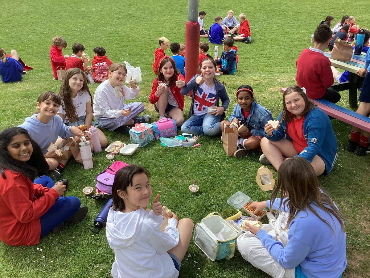 We have enjoyed celebrating the 80th anniversary of VE Day with our picnic lunches today #EIC #HUM #5RP