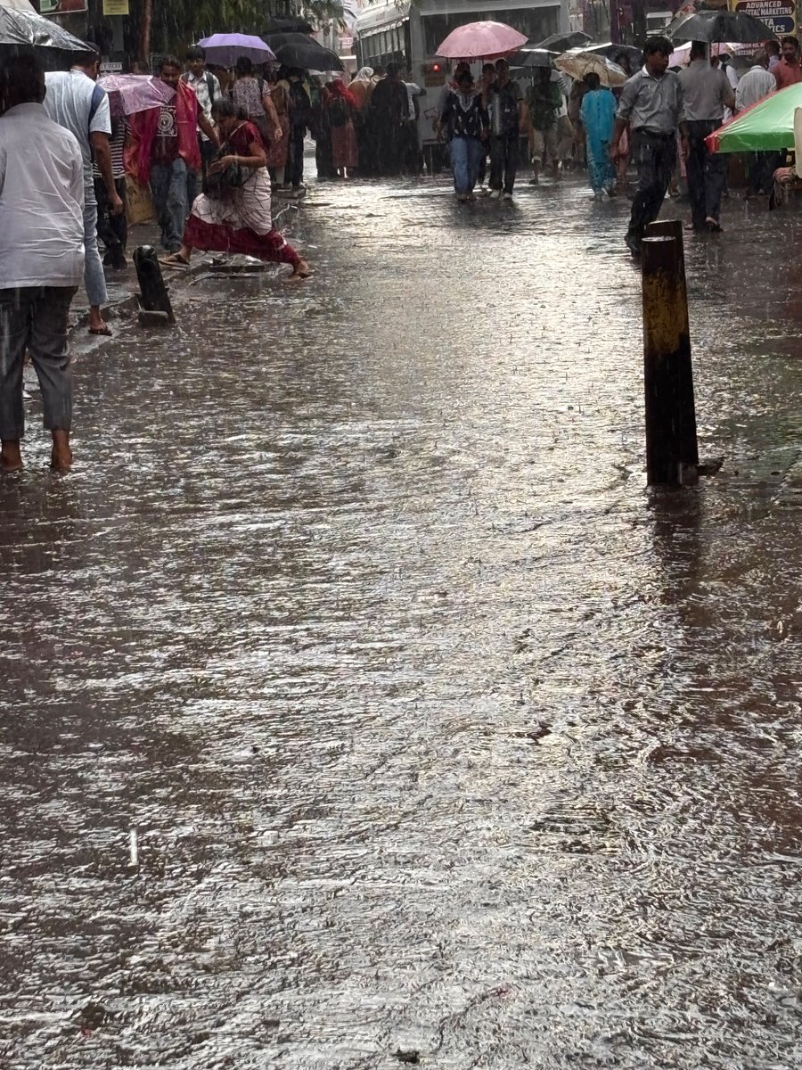 Pre pre-monsoon ground reality of #Mumbai… Well done <a href="/mybmc/">माझी Mumbai, आपली BMC</a>