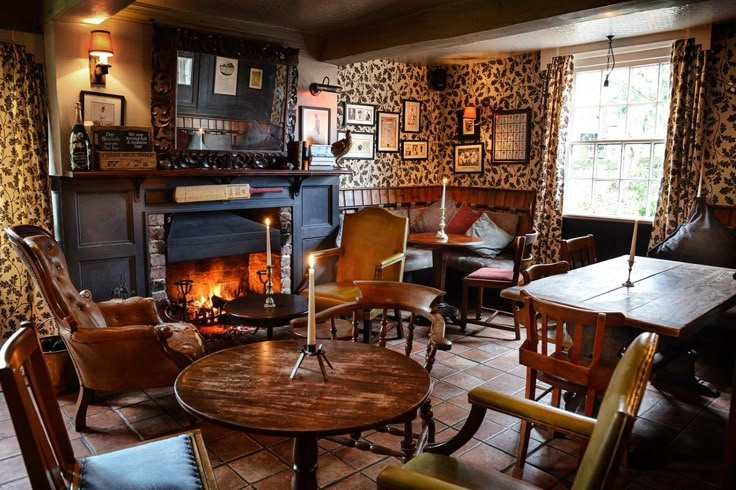 Britains___Pubs's tweet image. Welcome home. 🏡🍻

The Church Inn, Church Ln, #Mobberley, #Knutsford, #England, #WA16