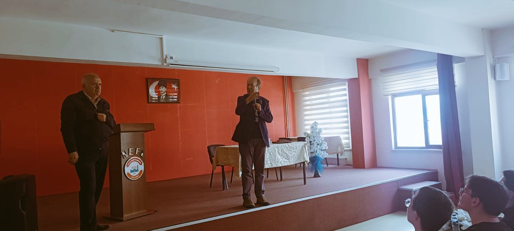 Yazar Yusuf Kaplan, öğrencilerimize "Tarih Şuuru" konulu konferans verdi.
 Kendilerine teşekkür ederiz.
<a href="/AGazioglu25/">Abdurrahman GAZİOĞLU</a>
<a href="/Yakutiyemem/">YAKUTİYE İLÇE MEM</a>