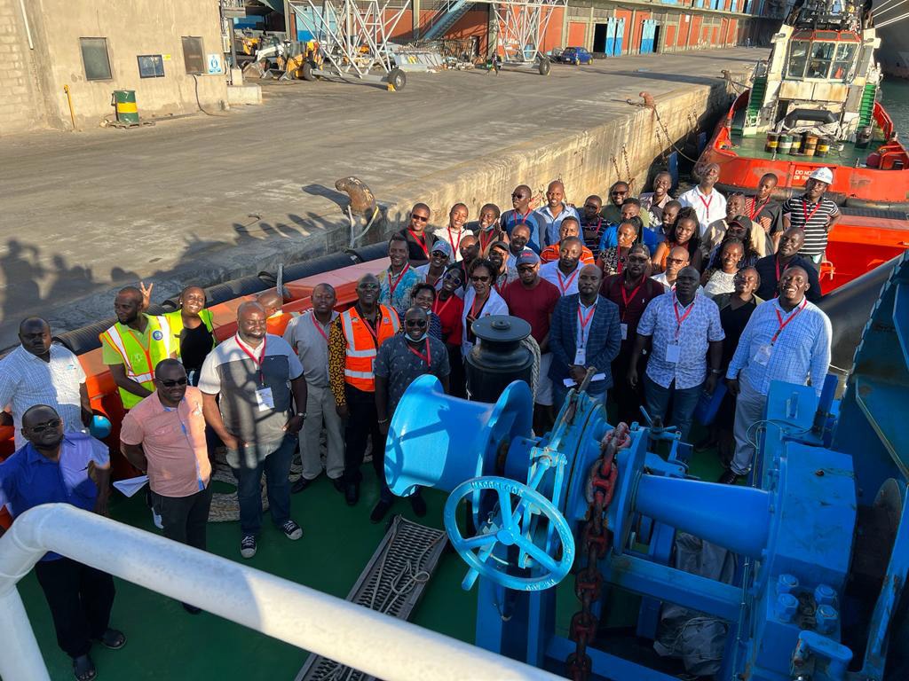 AAK_Engineers's tweet photo. #TBT to the last build tour the Chapter held at the @Kenya_Ports  Kipevu Terminal II Project. It was a successful visit and learning experience, and we look forward to holding more build tours at @Kenya_Ports projects. https://t.co/SA75ot9NSY