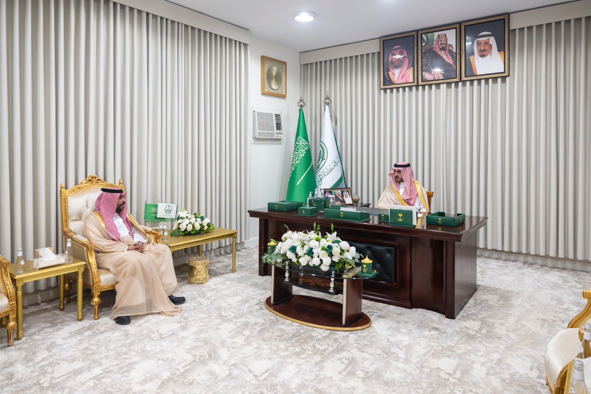 AljoufSA's tweet photo. سمو #الأمير_فيصل_بن_نواف_بن_عبدالعزيز يزور مركز خوعاء ويلتقي الأهالي

https://t.co/91rMp96gPM

#استثمر_بالجوف
#الجوف_سلة_غذاء_المملكة
#الجوف_عاصمة_الطاقة_المتجددة https://t.co/sHwk9sYQ31
