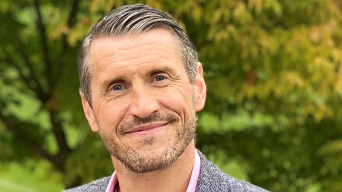 OUPSecondary's tweet image. 📣 Heading to Liverpool for @HistConf25? 
@WilkesHistory - our series editor for #KS3History, #AQAGCSE and #EdexcelGCSE History will be speaking TWICE this Saturday! Keen to discuss engagement in your History classroom and Korean History? See you there! 
#HistoryTeacher