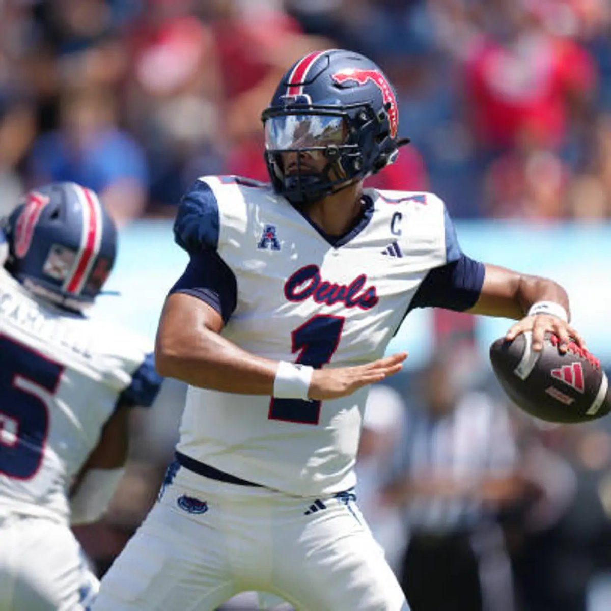 bodespence10's tweet image. After a great conversation with @CoachJDulaney I’m humbled to announce I’ve received an OFFER from @FAUFootball !!! @ZKittley @EPHSRecruiting @TheUCReport @BALLERSCHOICE1 @Elite11 @RustyMansell_ @ChadSimmons_ @One11Recruiting @Rivals @UANextFootball