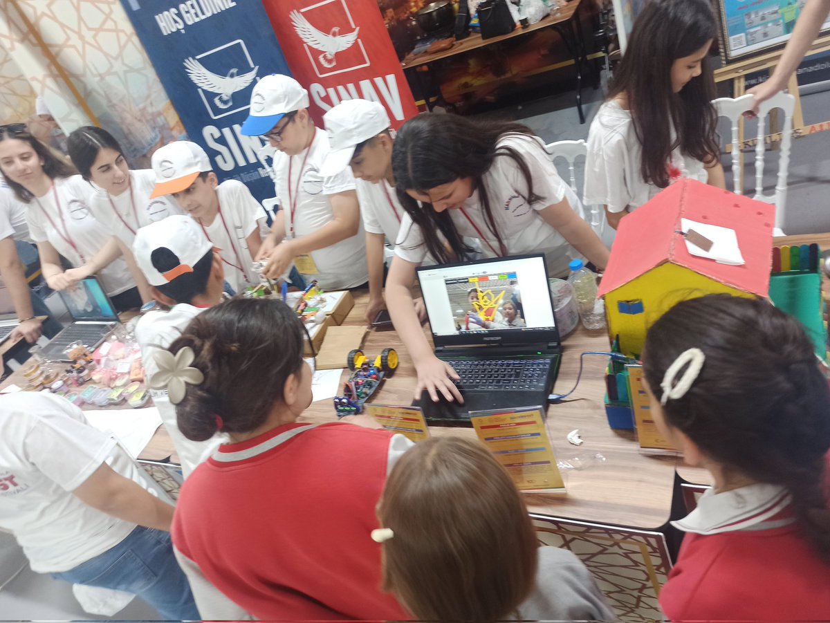 Bilim ve teknoloji temalı projelerin sergilendiği MARDİNFEST'te bizde yerimizi aldık <a href="/tcmeb/">Millî Eğitim Bakanlığı</a>
<a href="/Yusuf__Tekin/">Yusuf Tekin</a>
<a href="/tuncay_akkoyun/">Tuncay Akkoyun</a>
<a href="/KiziltepeKymlk/">T.C. Kızıltepe Kaymakamlığı</a>
<a href="/mardinilmem/">Mardin İl Millî Eğitim Müdürlüğü</a>
<a href="/ali_eyyupkoca/">Ali Eyyupkoca</a>
<a href="/kiziltepemem47/">Kızıltepe İlçe Milli Eğitim Müdürlüğü</a>
<a href="/akadirgms/">Abdulkadir Gümüş</a>
<a href="/SuleymnAKIN/">Süleyman AKIN🇹🇷</a>
<a href="/makdag47/">Makdag</a>