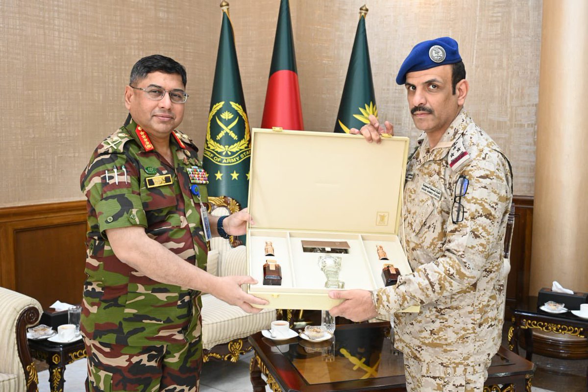 BDArmyOfficial's tweet image. Courtesy Call of the Newly Appointed Military Attaché of the Saudi Embassy with the Chief of Army Staff
Dhaka, 8 May 2025 (Thursday): Newly Appointed Military Attaché of Saudi Embassy Brigadier General Badr Obaid Alosaimi paid a courtesy call on with the Chief of Army Staff…