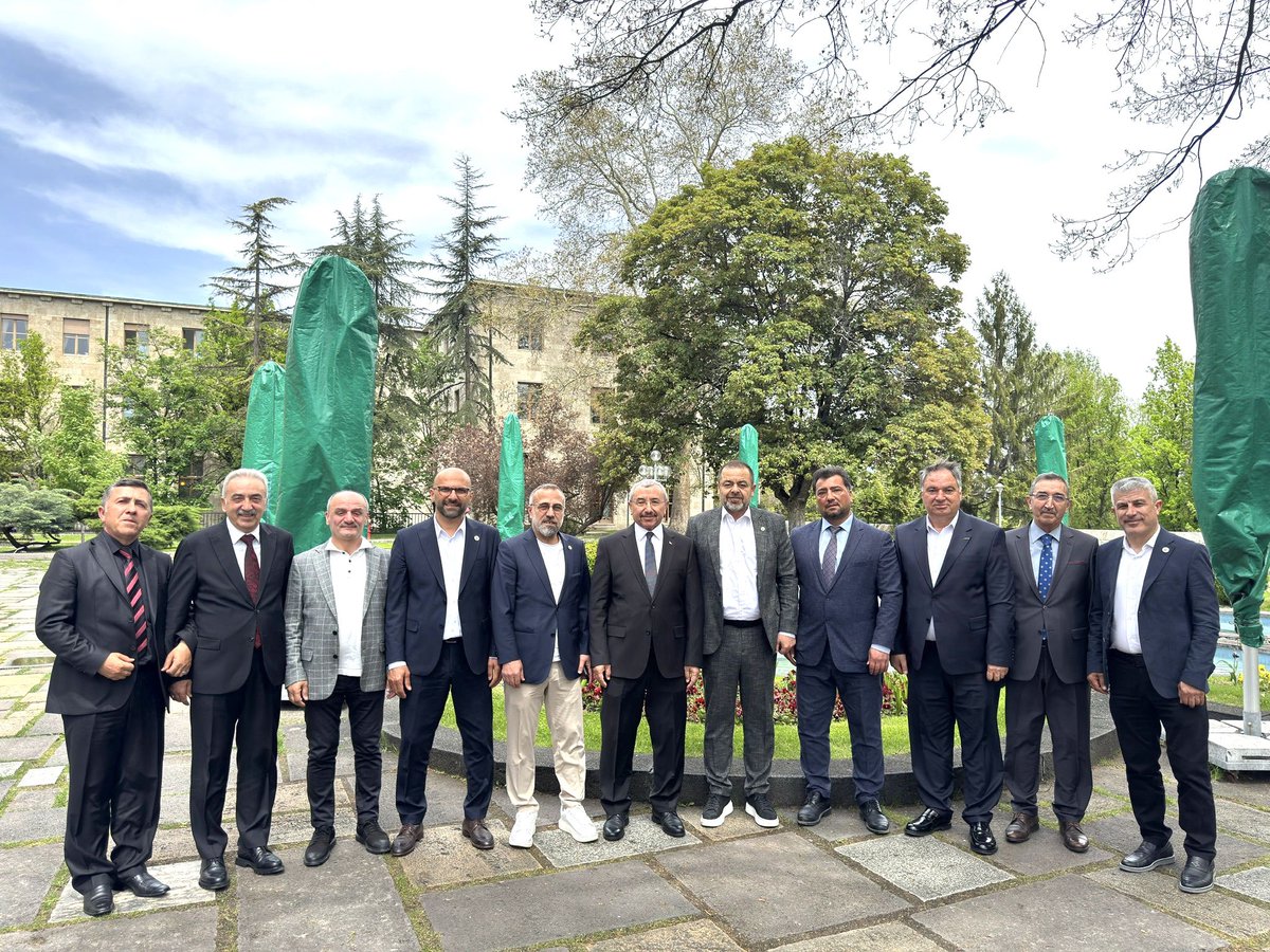 Koyulhisar Vakfı Bşk. <a href="/SebahattinErcin/">SebahattinErcin🇹🇷🇹🇷🇹🇷 Sivas 3458🐕‍🦺🐝🍅🐠</a> ve yönetimi, Ankara Koyulhisar Der.bşk. ve yön. kurulu üyeleri misafirimiz oldular.

Koyulhisar İlçemize yapılacak hizmetlerle ilgili hemşeri vekillerimiz <a href="/omerkarakas_iyi/">Ömer Karakaş</a> <a href="/AzmiMustafaKaya/">Mustafa Kaya</a> STK yöneticilerimizle istişarelerde bulunduk.