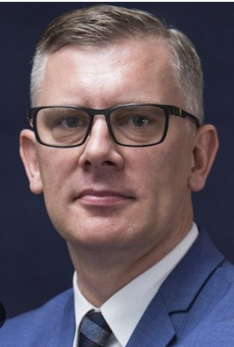 Jesteśmy z Tobą Panie profesorze <a href="/Cenckiewicz/">Sławomir Cenckiewicz</a> ✌️ 🌹 ♥️ 🇵🇱 🌹
#MuremZaCenckiewiczem 👊