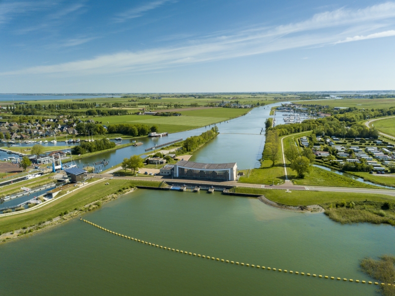 We vervangen de damwanden van het Hooglandgemaal wetterskipfryslan.nl/wetterskip-fry…