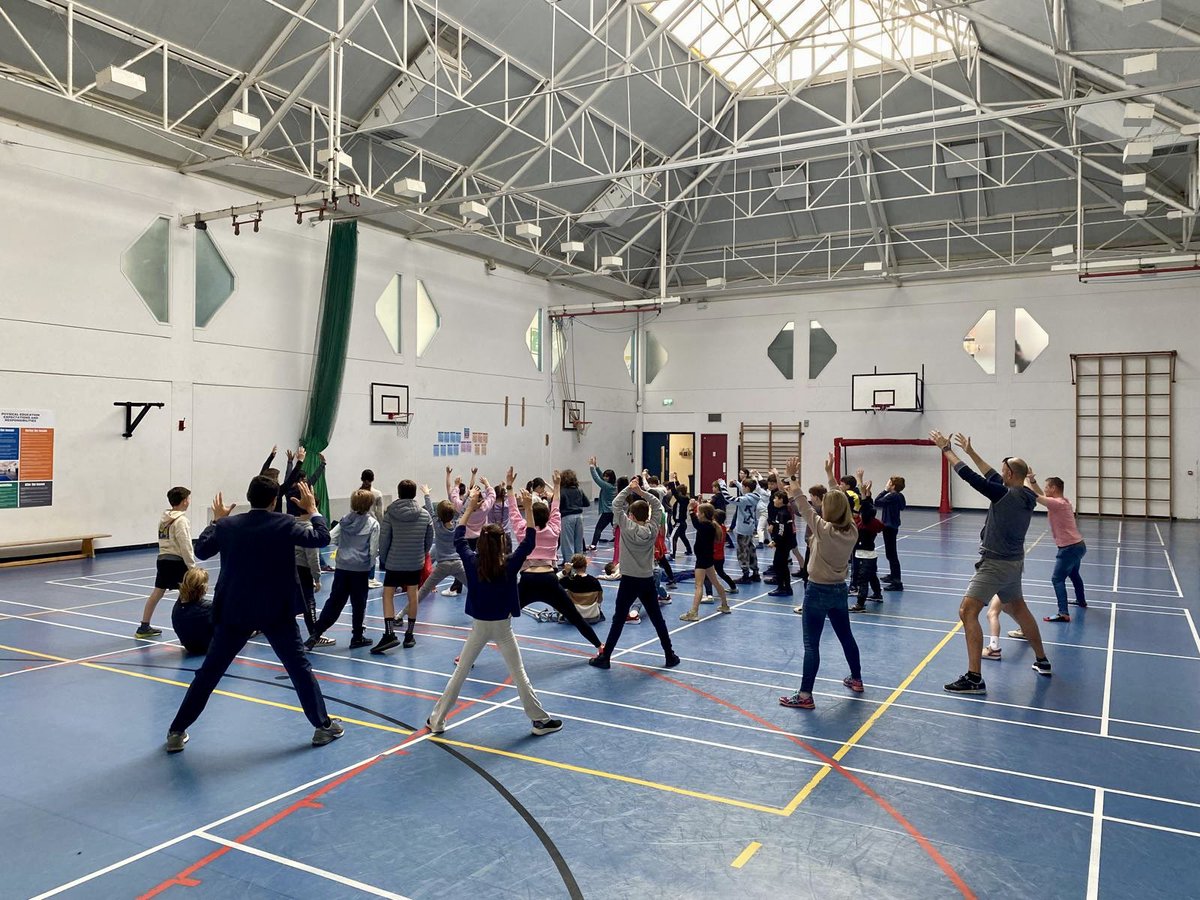 Another amazing morning of #yoga for our 3rd to 6th class today by the wonderful Mr Earls! It was very much enjoy by many students, their parents &amp; some teachers! #Activeschoolsweek <a href="/ActiveFlag/">Active School Flag</a> <a href="/StKiliansDS/">St. Kilian's Deutsche Schule</a>