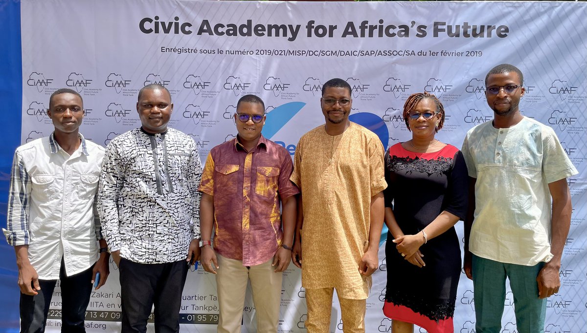 Le Civic Academy for Africa's Future (CiAAF) a eu l’honneur d’accueillir ce mardi 6 mai 2025 à son siège à Abomey-Calavi, Dr Gilles YABI, Directeur exécutif de WATHI (West Africa Think Tank), pour une séance de travail.