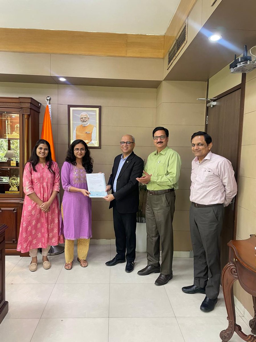 CMDAIAHL's tweet photo. CMD, AIAHL appreciated the innovative use of Artificial Intelligence and IT by Ms. Dhriti Sharma, Intern, IT (AIAHL) for digitalisation  of the Air India Retiree Life Certificate Verification process. https://t.co/2MU38UZGow