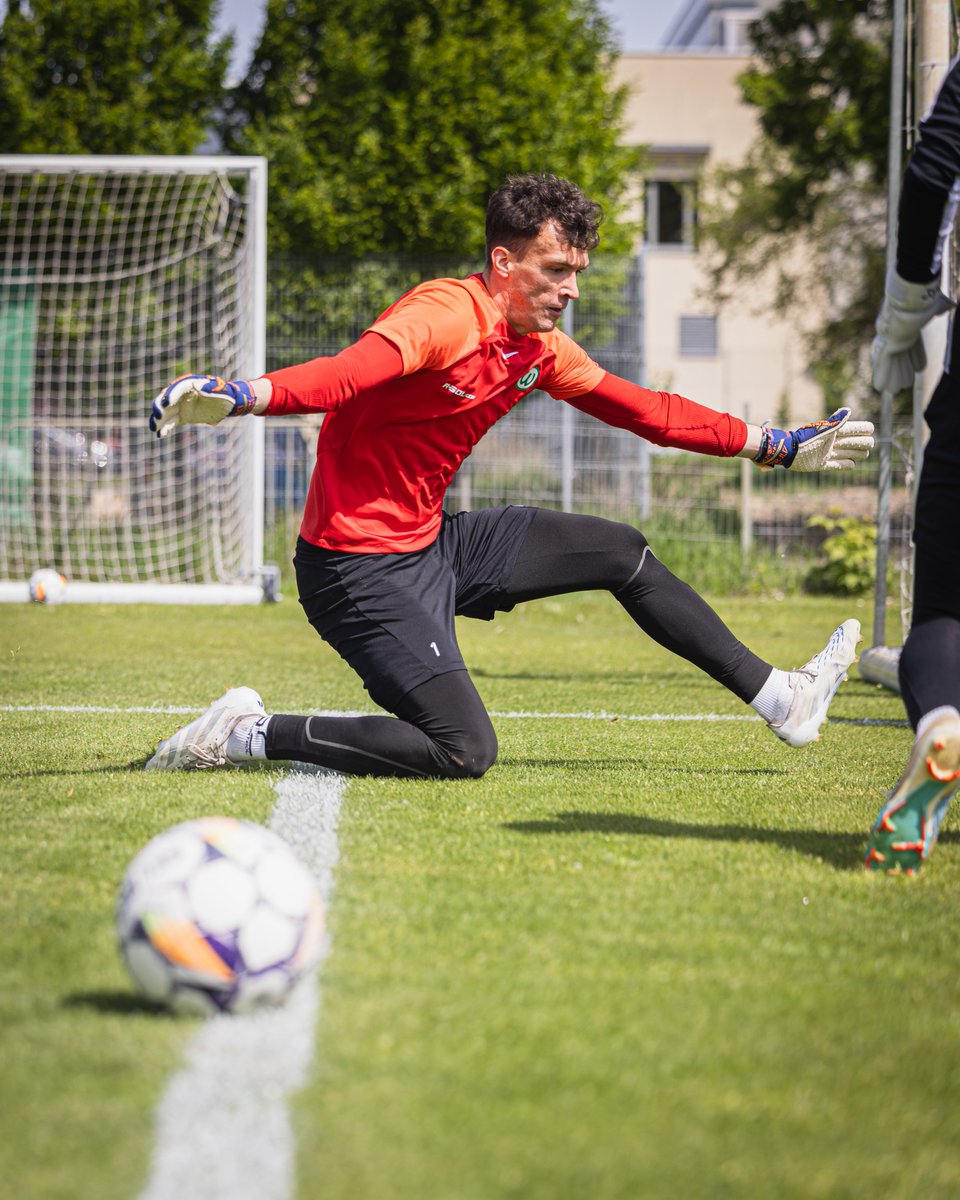 Czwartek 🧤✅  #CHRWAR