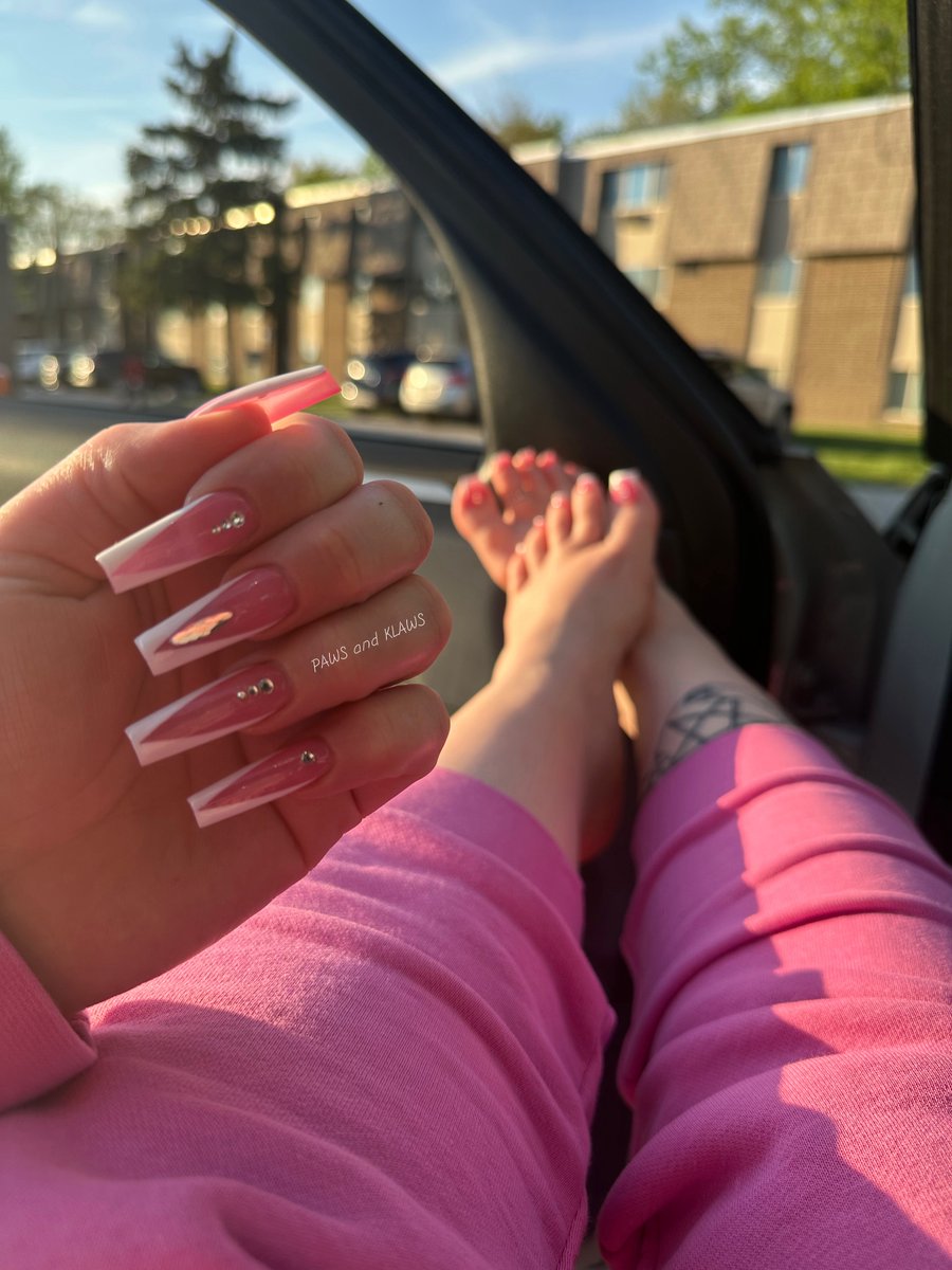 I wanna see this set get nutted on ✨