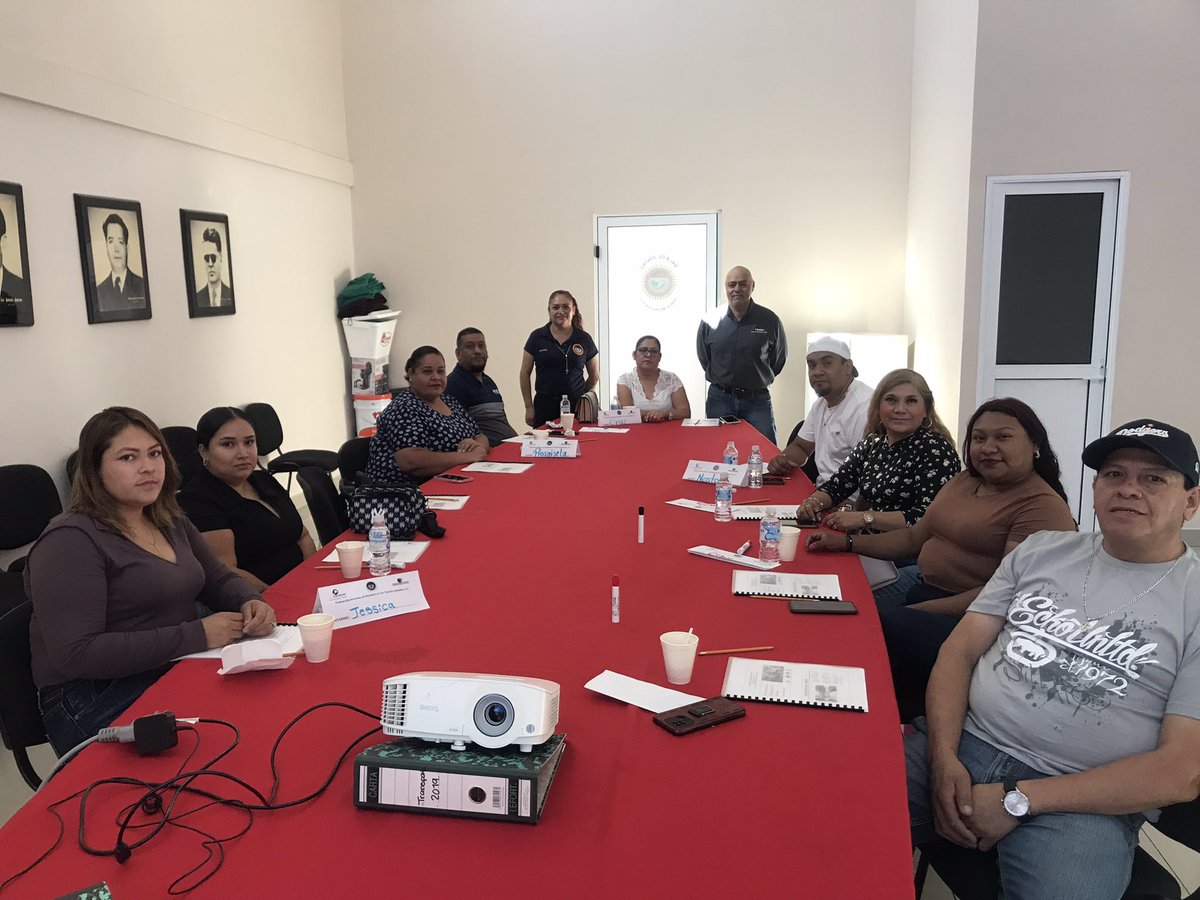 RogerCastilloR's tweet photo. FORMACIÓN INTEGRAL EN DESARROLLO DEL TALENTO HUMANO cursos “La Participación de los Trabajadores en las Utilidades de la Empresa” #vernicolor #Modine #Teijin #Kodaco #Hyundae #Mando educación sustentada legalmente, comunicación asertiva @tereso_medina @SResponsableMX @RooYettb https://t.co/FLstuBrEV5