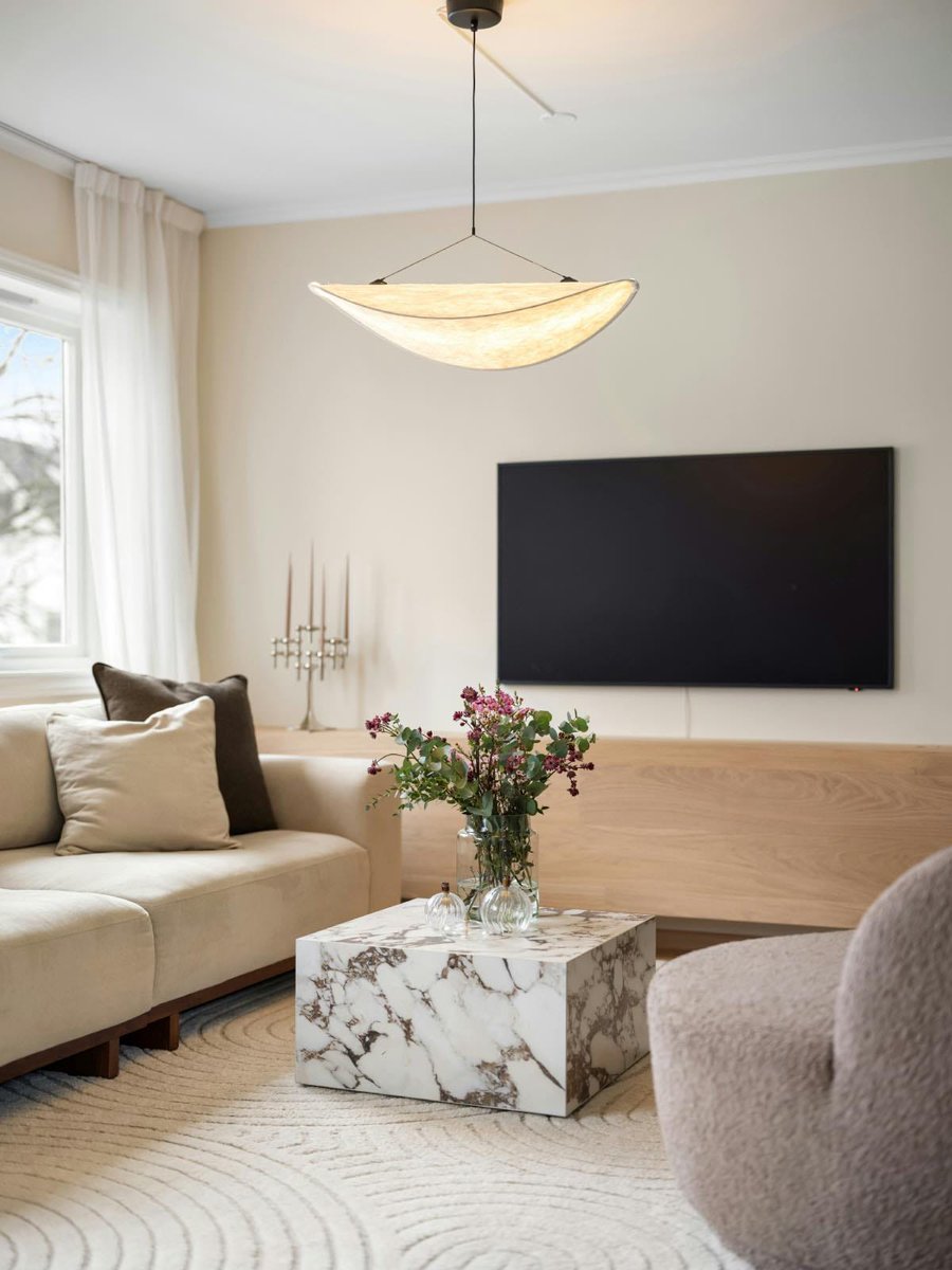 interior_oli's tweet photo. 🌿 6 tendencias de interiorismo que amaremos en 2025:

✨ Colores tierra y materiales orgánicos
✨ Lujo silencioso
✨ Artesanía mexicana
✨ Minimalismo funcional
✨ Estilos híbridos (Japandi 💛)
✨ Diseño con tech &amp; sostenibilidad
📎 Inspo completa → https://t.co/pRxAvEJmyp https://t.co/NusJ45ukoB