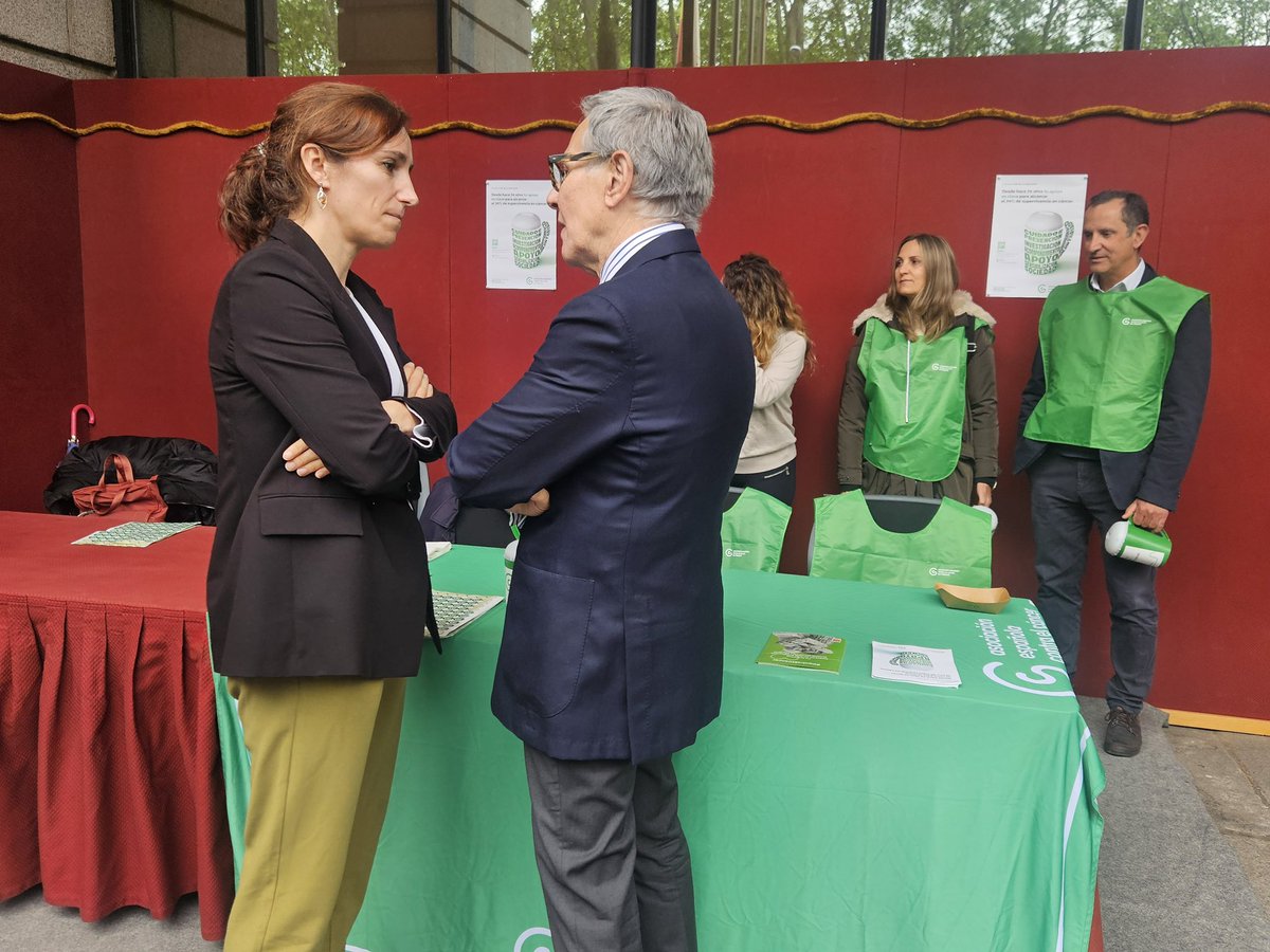 Mónica García (@monica_garcia_g) on Twitter photo Hoy salimos a la calle con <a href="/ContraCancerEs/">Asociación Española Contra el Cáncer</a> para visibilizar la realidad del cáncer y reforzar el compromiso colectivo. Gracias por vuestro trabajo incansable con pacientes y familias. Seguiremos trabajando para impulsar la prevención, el tratamiento y la investigación. Hoy salimos a la calle con <a href="/ContraCancerEs/">Asociación Española Contra el Cáncer</a> para visibilizar la realidad del cáncer y reforzar el compromiso colectivo. Gracias por vuestro trabajo incansable con pacientes y familias. Seguiremos trabajando para impulsar la prevención, el tratamiento y la investigación.