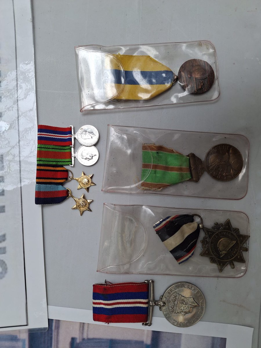 Wow, so lovely to be shown these medals today, and hear the stories behind them on #VEDay80. Thank to all those who gave us our freedom. 

#collectingStories #Havering <a href="/LBofHavering/">Havering Council</a>