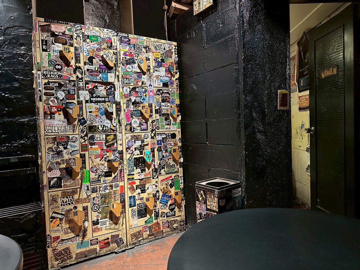 【アンモリ通信⚡️】

\開催まであと2日/

会場ではロッカーをご用意しております🧳

◆ロッカー数：16個（先着順）
◆料金：1回預ける毎に200円

⚠️注意点⚠️
※使用後の返金はありません。
※ロッカーの鍵の紛失にご注意ください。
※貴重品の取扱いにはご注意ください。

マコ