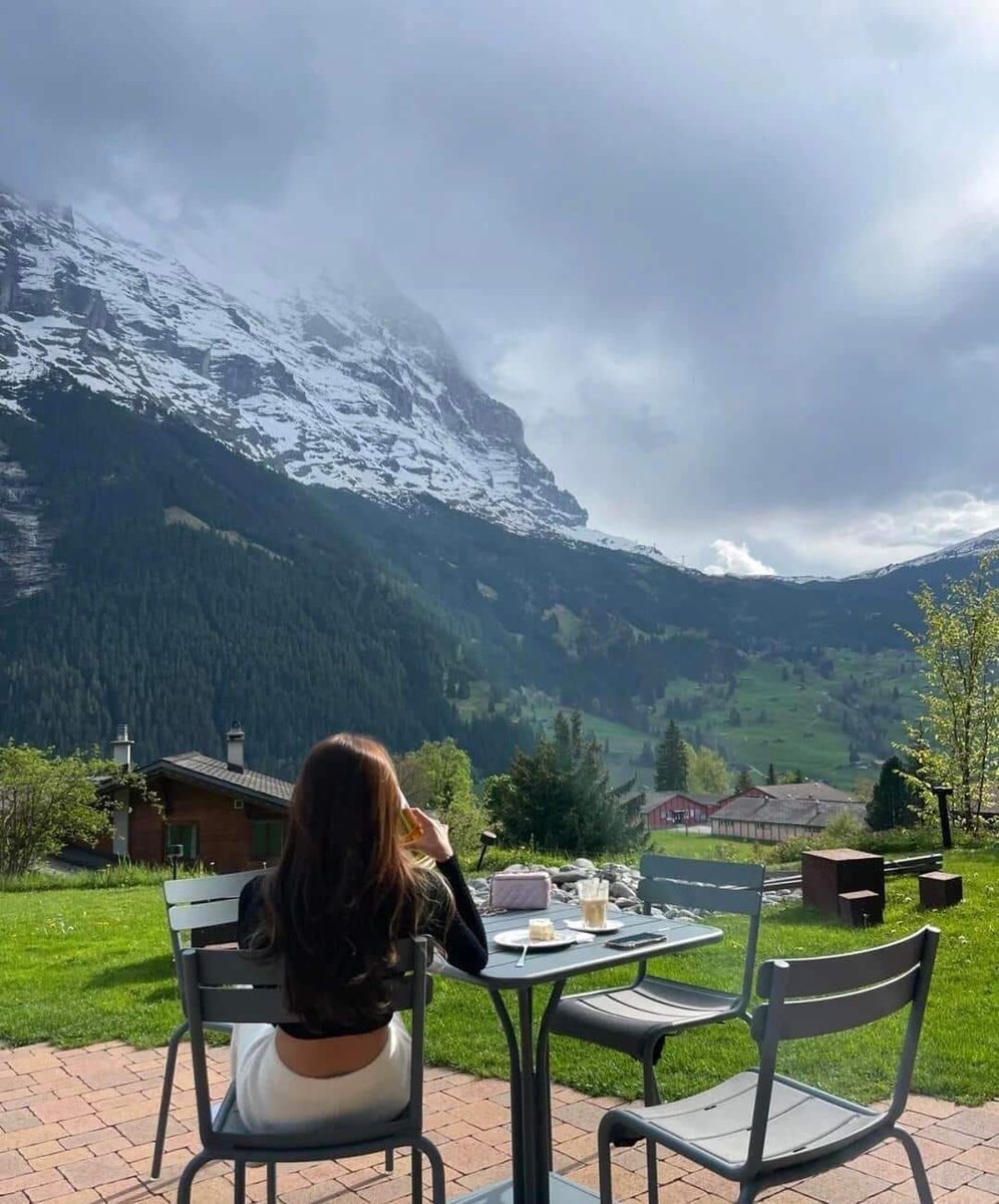 Diorgirlx's tweet photo. will never stop talking about Switzerland https://t.co/NdoITGlzsT