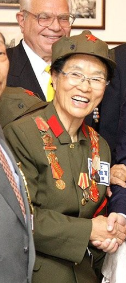 冷知识，五千年有史以来最大的邪恶 魔头毛泽东的唯二亲生女人李敏李讷仍存活于世。
 虽罪不及妻儿，但老天无眼，善人多早死，恶魔之后苛于世。