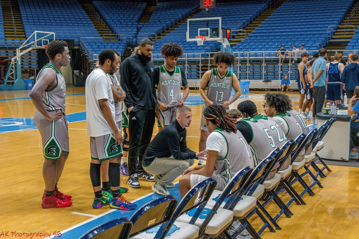 UMOMBB's tweet image. We are looking to fill spots on our JV/Developmental Team roster!

We compete against local JUCO’s, prep schools, and other JV programs. We are seeking student athletes who want to…

- Develop and succeed on the Court ✅

- Get a good education ✅

- COMPETE ✅

DM Film!