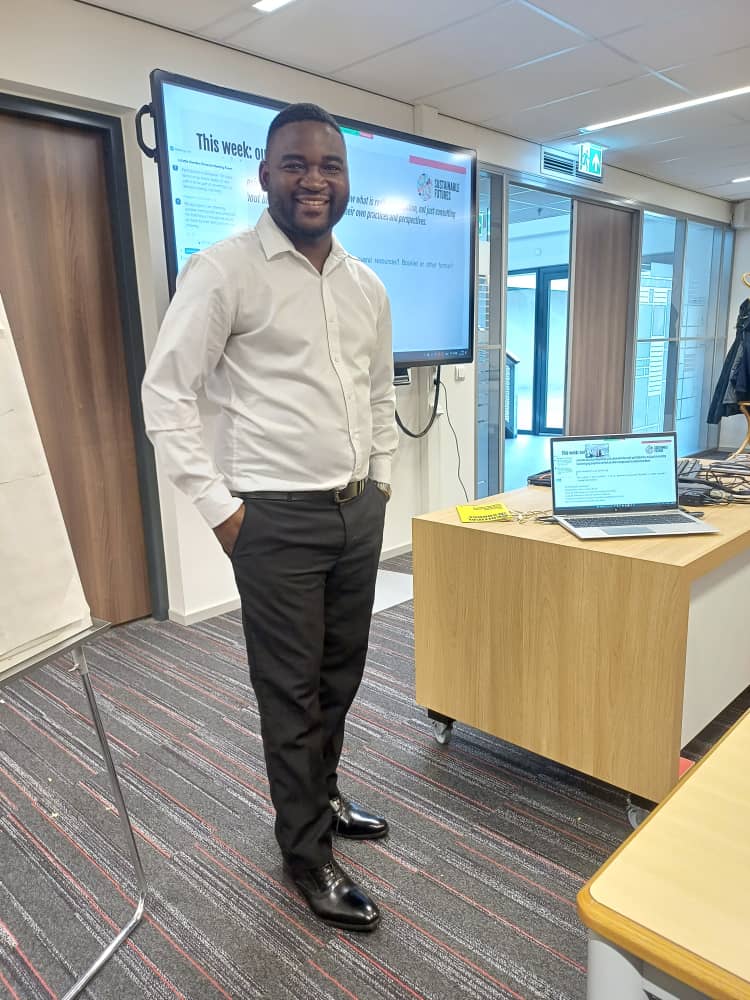 Excited to join practitioners from over 15 countries at <a href="/Radboud_Uni/">Radboud University</a> to co-create a resource on ethical participatory policymaking. A vital step towards more inclusive, transparent, and accountable development.
#Participation #Policy #EthicalDevelopment #SustainableFutures