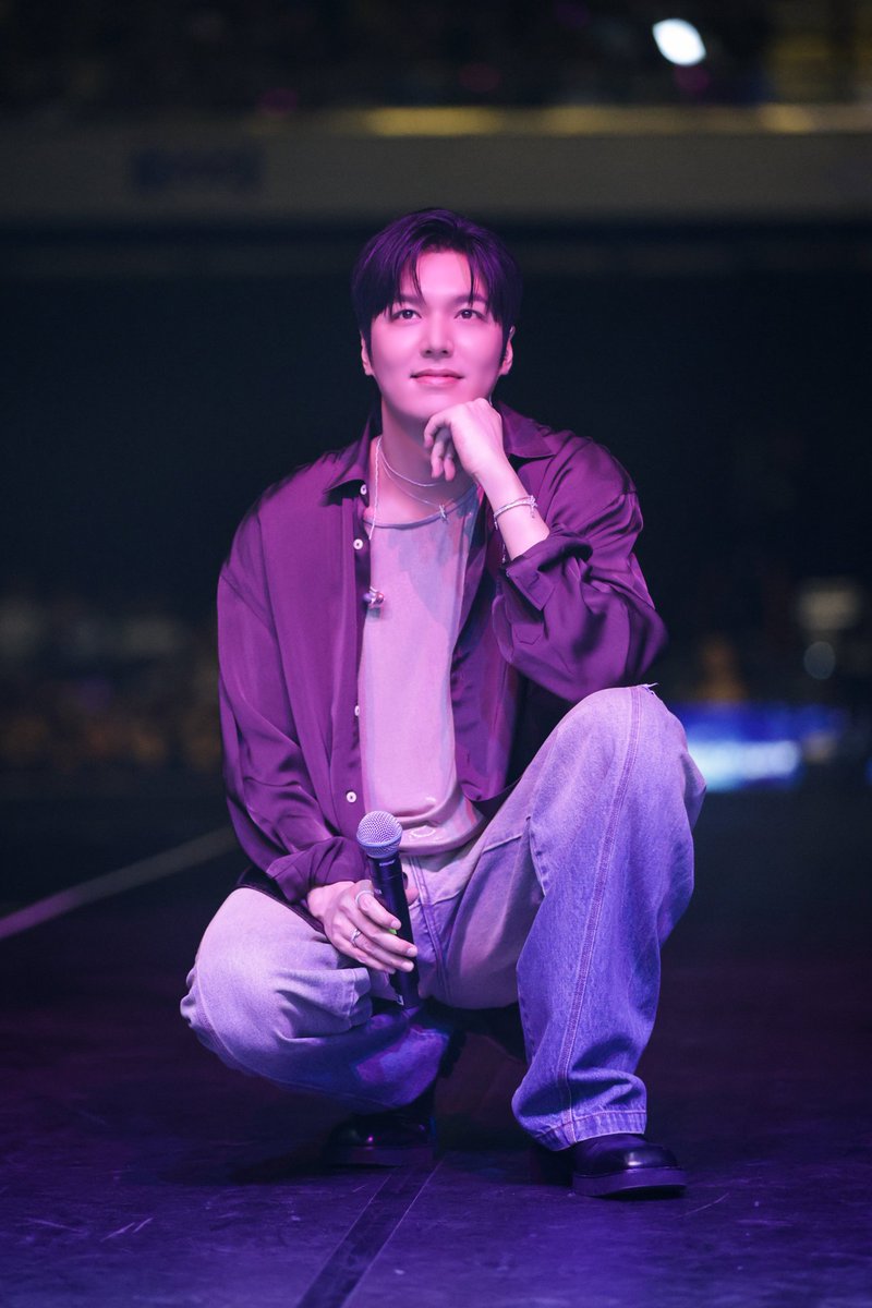 lmhminozph's tweet photo. that look on Minho's face while watching our Fan video project ๐๐
#MINHOVERSE_IN_MANILA #LeeMinho #์ด๋ฏผํธ
#MINHOVERSE #MINOZ #๋ฏธ๋
ธ์ฆ #MYMENTERTAINMENT
#TONZENTERTAINMENT #PULPLIVEWORLD
#LEEMINHOinMANILA https://t.co/e9caKLkl0X