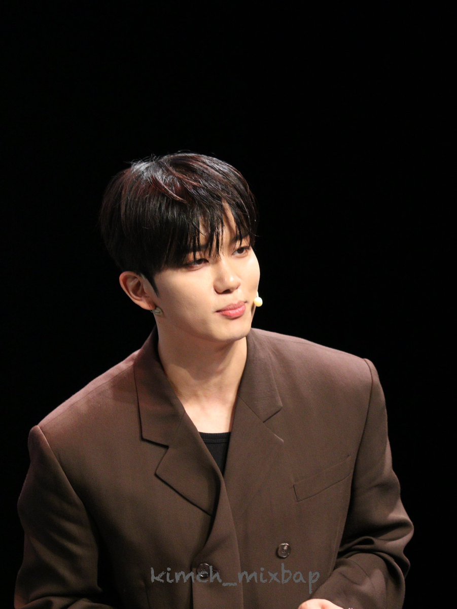 김치뽁음밥 tweet media