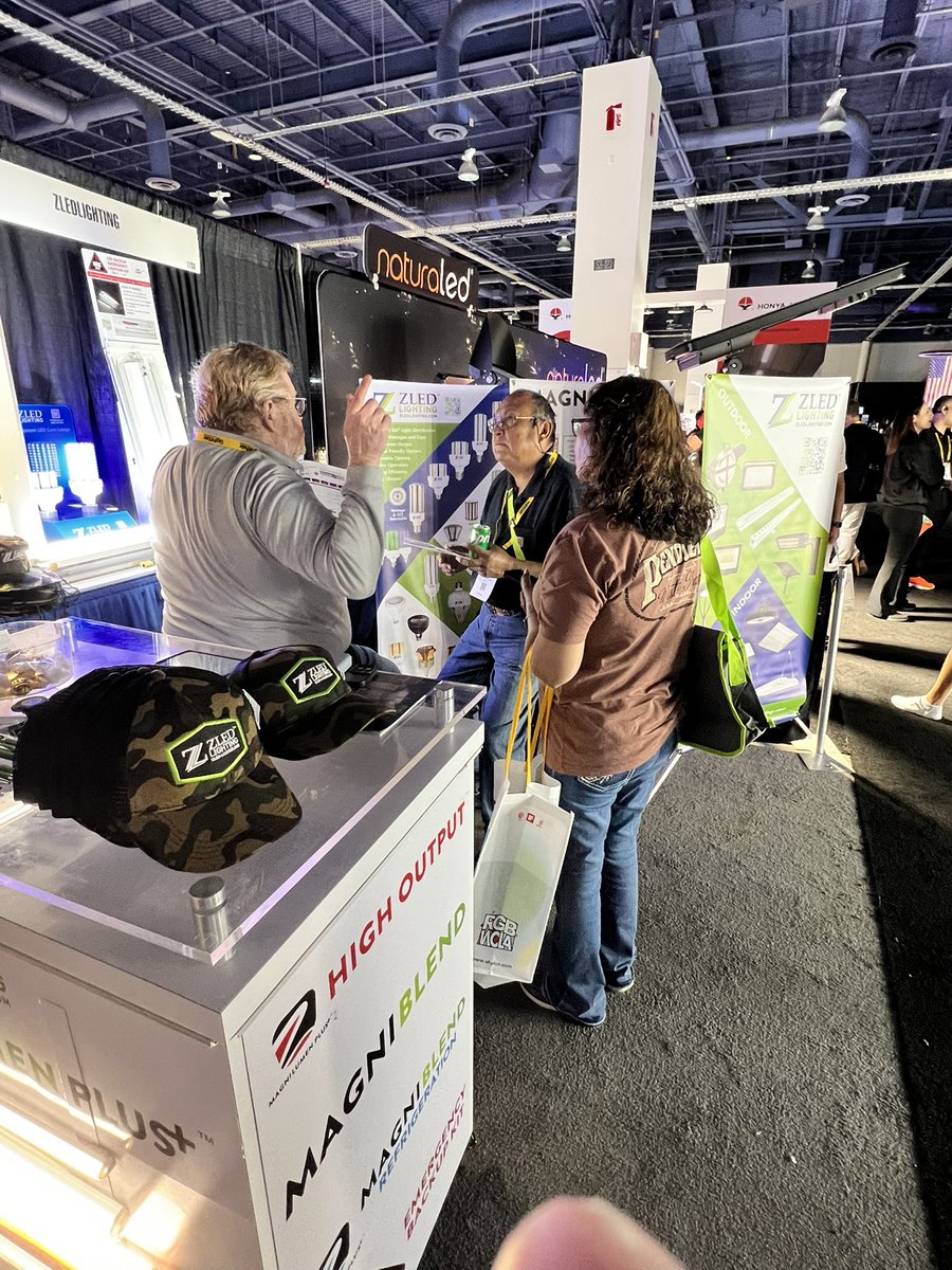 🎲#WhathappensinVegas ends with epic lighting! 🎬 It’s the final day of #LightFair2025 &amp; #ZLEDLighting is taking it all in! 💡Thanks to all who stopped by Booth #1736, let’s light up the final day together!⚡️#MagnilumenPlus #EcoFriendlyIllumination #LightingThatWins
